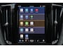 Volvo XC60 T8 Recharge AWD Ultra Dark - Luchtvering - Panorama/schuifdak - IntelliSafe Assist & Surround - 360º Camera - Bowers & Wilkins audio - Adaptieve LED koplampen - Verwarmde voorstoelen, stuur & achterbank - Parkeersensoren voor & achter - Elektr. bedienb. voorstoelen met geheugen - Geventileerde voorstoelen - Head up display - Draadloze tel. lader - Extra getint glas - 21' LMV