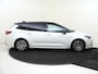 Toyota Corolla Touring Sports 2.0 Hybrid Executive | achteropkomend verkeer waarschuwing | airco automatisch | Apple Carplay/Android Auto | Autonomous Emergency Braking | cruise control adaptief | full-LED koplampen | lederen/stof bekleding | lichtmetalen velgen 17" | navigatiesysteem full map | rijstrooksensor met correctie | voorstoelen verwarmd