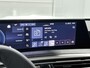 Peugeot e-5008 SUV Allure Avantage 73 kWh 210pk | Accu SOH 99,2% | Lage kilometerstand! | 503km WLTP Actieradius | 7 Zitplaatsen | Navigatie | 360° Camera | Half lederen AGR stoelen | Stoel- en stuurverwarming | Adaptieve Cruise Control | Climate Control | Parkeersensoren v+a | Dodehoeksensor | Led koplampen | Keyless | Draadloze Apple Carplay / Android Auto + Telefoonlader | Donker getint glas | Trekhaak | 19" Lichtmetalen velgen |