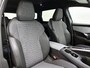Peugeot e-5008 SUV Allure Avantage 73 kWh 210pk | 503km WLTP Actieradius | Navigatie | 360° Camera | Half lederen AGR stoelen | Stoel- en stuurverwarming | Adaptieve Cruise Control | Climate Control | Parkeersensoren v+a | Dodehoeksensor | Led koplampen | Keyless | Draadloze Apple Carplay / Android Auto + Telefoonlader | Donker getint glas | Trekhaak | 19" Lichtmetalen velgen |