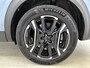 Peugeot e-5008 SUV Allure Avantage 73 kWh 210pk | Accu SOH 99,2% | Lage kilometerstand! | 503km WLTP Actieradius | 7 Zitplaatsen | Navigatie | 360° Camera | Half lederen AGR stoelen | Stoel- en stuurverwarming | Adaptieve Cruise Control | Climate Control | Parkeersensoren v+a | Dodehoeksensor | Led koplampen | Keyless | Draadloze Apple Carplay / Android Auto + Telefoonlader | Donker getint glas | Trekhaak | 19" Lichtmetalen velgen |