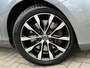 Volvo V40 1.5 T3 Dynamic Edition | Navigatie | Stoelverwarming | LED Koplampen | Parkeersensoren | Lichtmetalen Velgen 17 inch | High Performance Audio
