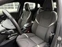 Volvo V40 1.5 T3 Dynamic Edition | Navigatie | Stoelverwarming | LED Koplampen | Parkeersensoren | Lichtmetalen Velgen 17 inch | High Performance Audio