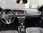 Volvo V40 1.5 T3 Dynamic Edition | Navigatie | Stoelverwarming | LED Koplampen | Parkeersensoren | Lichtmetalen Velgen 17 inch | High Performance Audio