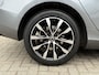 Volvo V40 1.5 T3 Dynamic Edition | Navigatie | Stoelverwarming | LED Koplampen | Parkeersensoren | Lichtmetalen Velgen 17 inch | High Performance Audio