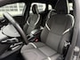 Volvo V40 1.5 T3 Dynamic Edition | Navigatie | Stoelverwarming | LED Koplampen | Parkeersensoren | Lichtmetalen Velgen 17 inch | High Performance Audio