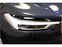 Volvo XC60 2.0 T8 AWD 287kW/390pk Aut8 Twin Engine Pro PANORAMADAK + LEER + ADAPT.CRUISE + PILOT ASSIST + PRIVACY GLASS + COMFORTSTOELEN + EL.TREKHAAK + BLIS + LANE ASSIST + COMFORTSTOELEN + MATRIX LED + PILOT ASSIST + ACHTERUITRIJCAMERA + PARKSENSOREN V&A + 18" LM-