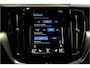 Volvo XC60 2.0 T8 AWD 287kW/390pk Aut8 Twin Engine Pro PANORAMADAK + LEER + ADAPT.CRUISE + PILOT ASSIST + PRIVACY GLASS + COMFORTSTOELEN + EL.TREKHAAK + BLIS + LANE ASSIST + COMFORTSTOELEN + MATRIX LED + PILOT ASSIST + ACHTERUITRIJCAMERA + PARKSENSOREN V&A + 18" LM-