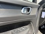 Volvo XC40 1.5 T5 Recharge R-Design | Plug-in Hybrid (PHEV) | Trekhaak | Stoelverwarming | Achteruitrijcamera | Parkeersensoren | Keyless Entry | Elektrische Achterklep | Navigatie | Lichtmetalen Velgen 19 inch