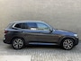 BMW X3 xDrive30e 292pk LCI | M-sport | Panoramadak | Lederen bekleding | Full-LED | Sportstoelen | Stoelverwarming | 19 inch M-velgen | Camera | Navigatie | Apple CarPlay / Android Auto | DAB | Elektrische achterklep | Volledig dealeronderhouden