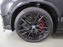 BMW X5 xDrive50e | M-Pakket Pro | Iconic Glow | Carbon in en exterieurpakket | Alcantara Hemel | Travel Pakket | Innovation Pack | Comfort-Pakket Plus | Comfort stoelen | Stoelverwarming/Koeling | SoftClose | 22" Lichtmetalen Jet Black | Fabrieksgarantie tot 08-2027 |