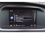 Volvo V40 T3 PolarPlus Sport - Panoramadak - Harman/Kardon audio - Parkeercamera achter - Verwarmde voorstoelen - Navigatie - Volvo On Call - Cruise control - Extra getint glas - 17' LMV