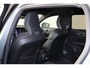 Volvo V60 T5 Inscription - Panorama/schuifdak - IntelliSafe Assist & Surround - 360º Camera - Verwarmde voorstoelen, stuur & achterbank - Parkeersensoren voor & achter - Elektr. bedienb. bestuurdersstoel met geheugen - Head up display - Extra getint glas - 19' LMV