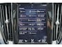 Volvo V60 T5 Inscription - Panorama/schuifdak - IntelliSafe Assist & Surround - 360º Camera - Verwarmde voorstoelen, stuur & achterbank - Parkeersensoren voor & achter - Elektr. bedienb. bestuurdersstoel met geheugen - Head up display - Extra getint glas - 19' LMV