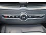 Volvo XC60 T6 Recharge AWD Ultra Bright - Panorama/schuifdak - IntelliSafe Assist & Surround - 360º Camera - Harman/Kardon audio - Adaptieve LED koplampen - Verwarmde voorstoelen, stuur & achterbank - Parkeersensoren voor & achter - Elektr. bedienb. voorstoelen met geheugen - Head up display - Draadloze tel. lader - Extra getint glas - 20' LMV