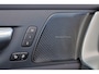 Volvo XC60 T6 Recharge AWD Ultra Bright - Panorama/schuifdak - IntelliSafe Assist & Surround - 360º Camera - Harman/Kardon audio - Adaptieve LED koplampen - Verwarmde voorstoelen, stuur & achterbank - Parkeersensoren voor & achter - Elektr. bedienb. voorstoelen met geheugen - Head up display - Draadloze tel. lader - Extra getint glas - 20' LMV