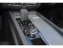 Volvo XC60 T6 Recharge AWD Ultra Bright - Panorama/schuifdak - IntelliSafe Assist & Surround - 360º Camera - Harman/Kardon audio - Adaptieve LED koplampen - Verwarmde voorstoelen, stuur & achterbank - Parkeersensoren voor & achter - Elektr. bedienb. voorstoelen met geheugen - Head up display - Draadloze tel. lader - Extra getint glas - 20' LMV