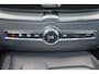 Volvo XC60 T6 Recharge AWD Ultra Bright - Panorama/schuifdak - IntelliSafe Assist & Surround - 360º Camera - Harman/Kardon audio - Adaptieve LED koplampen - Verwarmde voorstoelen, stuur & achterbank - Parkeersensoren voor & achter - Elektr. bedienb. voorstoelen met geheugen - Head up display - Draadloze tel. lader - Extra getint glas - 20' LMV