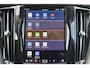 Volvo XC60 T6 Recharge AWD Ultra Bright - Panorama/schuifdak - IntelliSafe Assist & Surround - 360º Camera - Harman/Kardon audio - Adaptieve LED koplampen - Verwarmde voorstoelen, stuur & achterbank - Parkeersensoren voor & achter - Elektr. bedienb. voorstoelen met geheugen - Head up display - Draadloze tel. lader - Extra getint glas - 20' LMV
