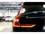 Volvo XC60 2.0 T8 AWD 335kW/456pk Aut8 Plug-in hybrid Ultra Black Edition PANORAMADAK + HARMAN/KARDON + EL.TREKHAAK + ADAPT.CRUISE + GOOGLE DASH + HEAD-UP + LANE ASSIST + STOELVERWARMING V&A + MATRIX LED + STUURVERWARMING + 360 CAMERA + PARKSENSOREN V&A + 21" LMV!!