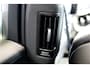 Volvo XC60 2.0 T8 AWD 335kW/456pk Aut8 Plug-in hybrid Ultra Black Edition PANORAMADAK + HARMAN/KARDON + EL.TREKHAAK + ADAPT.CRUISE + GOOGLE DASH + HEAD-UP + LANE ASSIST + STOELVERWARMING V&A + MATRIX LED + STUURVERWARMING + 360 CAMERA + PARKSENSOREN V&A + 21" LMV!!