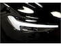 Volvo XC60 2.0 T8 AWD 335kW/456pk Aut8 Plug-in hybrid Ultra Black Edition PANORAMADAK + HARMAN/KARDON + EL.TREKHAAK + ADAPT.CRUISE + GOOGLE DASH + HEAD-UP + LANE ASSIST + STOELVERWARMING V&A + MATRIX LED + STUURVERWARMING + 360 CAMERA + PARKSENSOREN V&A + 21" LMV!!