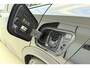 Peugeot e-2008 EV Allure 54 kWh 156 Pk | 3-Fase | 400 Km WLTP | Trekhaak Fietsendrager | Cruise Control | Camera Achter | Keyless Start