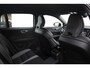 Volvo V60 T6 Plug-in hybrid AWD Plus Dark | Trekhaak | Rondomzicht camera | Verwarmbare voorstoelen + achterbank | Premium audio by Harman Kardon | Verwarmbaar stuurwiel + voorruit
