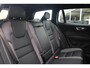 Volvo V60 T6 Plug-in hybrid AWD Plus Dark | Trekhaak | Rondomzicht camera | Verwarmbare voorstoelen + achterbank | Premium audio by Harman Kardon | Verwarmbaar stuurwiel + voorruit