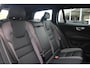 Volvo V60 T6 Plug-in hybrid AWD Plus Dark | Trekhaak | Rondomzicht camera | Verwarmbare voorstoelen + achterbank | Premium audio by Harman Kardon | Verwarmbaar stuurwiel + voorruit