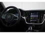 Volvo V60 T6 Plug-in hybrid AWD Plus Dark | Trekhaak | Rondomzicht camera | Verwarmbare voorstoelen + achterbank | Premium audio by Harman Kardon | Verwarmbaar stuurwiel + voorruit