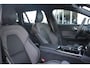 Volvo V60 T6 Plug-in hybrid AWD Plus Dark | Trekhaak | Verwarmbare voorstoelen+stuurwiel+achterbank | Premium audio by Harman Kardon | Rondom zichtcamera | Verwarmbare voorruit | Keyless |