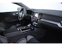 Volvo V60 T6 Plug-in hybrid AWD Plus Dark | Trekhaak | Verwarmbare voorstoelen+stuurwiel+achterbank | Premium audio by Harman Kardon | Rondom zichtcamera | Verwarmbare voorruit | Keyless |