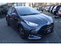Toyota Yaris HYBRID 115 Business STOEL/STUURVERW. APPLE/ANDROID AD-CRUISE NAVI CAMERA 16"LM-VELGEN PRIVACY-GLASS LED-PAKKET BLUETOOTH DAB+