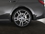 BMW 3-Serie Touring 318i Business Edition | M-Sport | 19" Lichtmetaal | Carplay | Parkeersensoren |