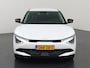 Kia EV6 Light Edition 63 kWh | Stoelverwarming | Adaptieve cruise control | Parkeersensoren | Stuurwiel verwarmd |