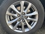 Mazda 3 2.0 e-SkyActiv-X M Hybrid 180 Comfort met Bose NL-Auto, 1e Eig., Dealer Ondh., Navigatie, Apple Carplay /Android Auto, Bose, Head-Up, Cruise Controle ad., A-Rij-Camera. Parkeerhulp vóór, Trekhaak.