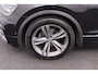 Volkswagen Tiguan 1.5 TSI 150 PK Aut. Highline R-Line Pano-dak Elektr. Trekhaak Adapt. Cruise