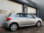 Toyota Auris 1.6-16V Luna