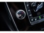 Volvo V60 2.0 T4 Polar+ Dynamic | Adaptieve cruise control | Trekhaak | Stoel/stuur verwarming | Kantel/schuifdak | 19" | Blis | Elektrisch verstelbare voorstoelen | Schakelflippers |