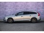 Volvo V60 2.0 T4 Polar+ Dynamic | Adaptieve cruise control | Trekhaak | Stoel/stuur verwarming | Kantel/schuifdak | 19" | Blis | Elektrisch verstelbare voorstoelen | Schakelflippers |