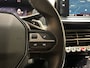 Peugeot 2008 1.2 PureTech Allure Sport 131Pk Automaat (VIRTUAL COCKPIT, APPLE CARPLAY, GROOT NAVI, KEYLESS, LEDER, SPORTSTOELEN, 360 CAMERA, GETINT GLAS, LM VELGEN, NIEUWE APK, NIEUWSTAAT)