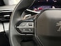 Peugeot 2008 1.2 PureTech Allure Sport 131Pk Automaat (VIRTUAL COCKPIT, APPLE CARPLAY, GROOT NAVI, KEYLESS, LEDER, SPORTSTOELEN, 360 CAMERA, GETINT GLAS, LM VELGEN, NIEUWE APK, NIEUWSTAAT)