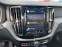 Volvo XC60 B4 Mild-Hybrid Momentum | Trekhaak |  Apple Carplay | Cruise Control | Climate Pack |