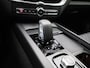 Volvo XC60 2.0 B4 Mild-Hybrid Momentum | Trekhaak 2300KG | Navigatie | Apple Carplay / Android Auto | Virtual Cockpit | Cruise Control | Stoel- Stuur Verwarming | Achteruitrijcamera | Elektrische Achterklep | Lichtmetalen Velgen | Lage km stand