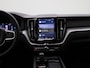 Volvo XC60 2.0 B4 Mild-Hybrid Momentum | Trekhaak 2300KG | Navigatie | Apple Carplay / Android Auto | Virtual Cockpit | Cruise Control | Stoel- Stuur Verwarming | Achteruitrijcamera | Elektrische Achterklep | Lichtmetalen Velgen | Lage km stand