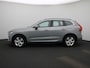 Volvo XC60 2.0 B4 Mild-Hybrid Momentum | Trekhaak 2300KG | Navigatie | Apple Carplay / Android Auto | Virtual Cockpit | Cruise Control | Stoel- Stuur Verwarming | Achteruitrijcamera | Elektrische Achterklep | Lichtmetalen Velgen | Lage km stand