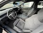 Volkswagen ID.7 Tourer Pro Limited Edition Black 77 kWh Navigatie / 360 graden camera / Trekhaak inklapbaar / Voorstoelen met massageprogramma's Rijdende demo, graag bezichtigen op afspraak