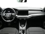 Skoda Octavia Combi 1.0 e-TSI Business Edition | Apple Carplay | Navigatie | Parkeersensoren voor en achter | Wifi | Spraakbediening | Cruise control | Bluetooth |