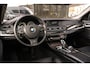 BMW 5-Serie 530i Upgrade Edition|Rijklaar!|Carplay|ACC|Schuifdak|Camera Voor+Achter|Standkachel|